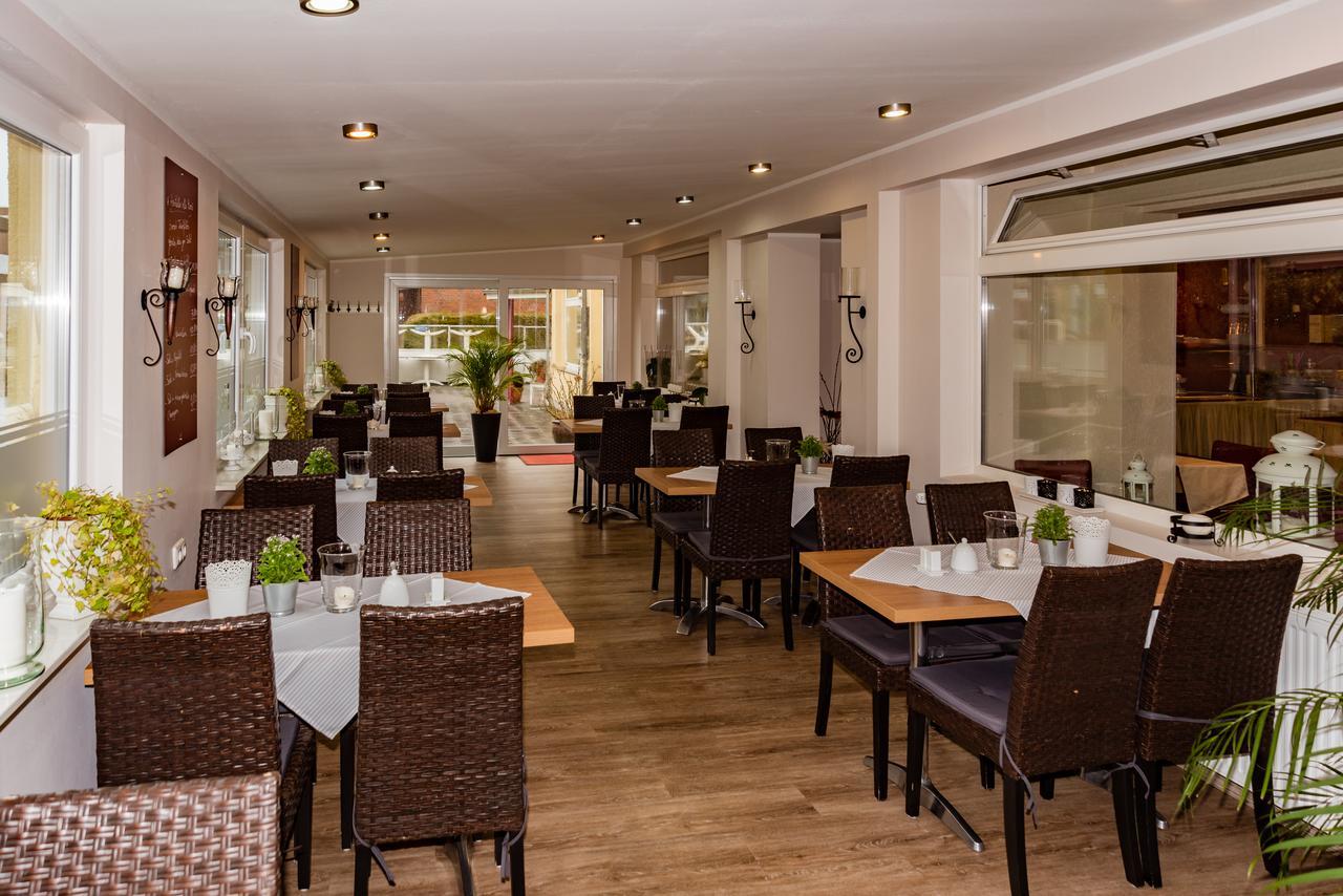 Hotel Neptun Schillig Exterior photo